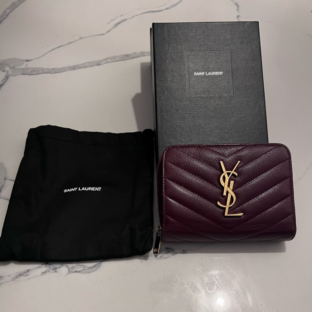 SAINT LAURENT Monogramme quilted textured-leather wallet burgundy